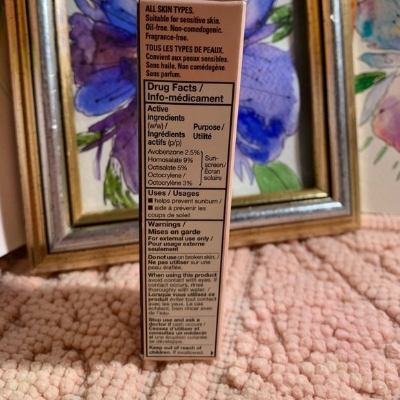 Mary Kay® Foundation Primer Sunscreen Broad Spectrum SPF 15* - Picture 3 of 6